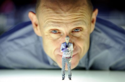 Evan Davis opens the 3D printing exhibition at the Science Museum