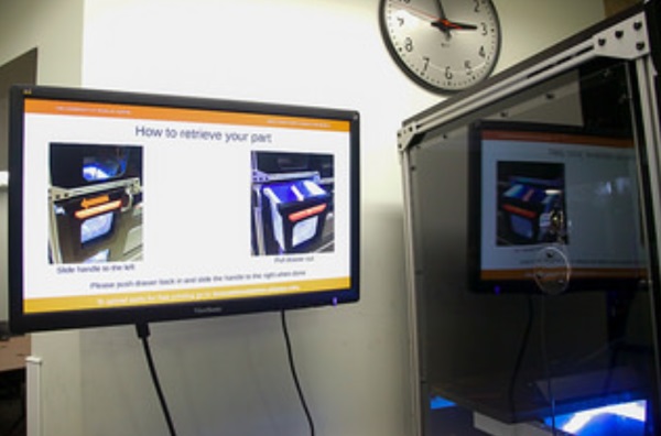 3d-printing-vending-machine-unveiled-on-university-of-texas-campus-8