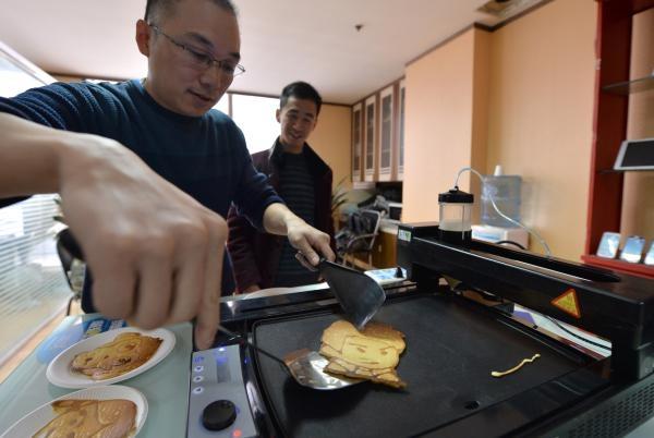 chinese-pancake-3d-printer-makes-pancakes-in-just-90-seconds-6