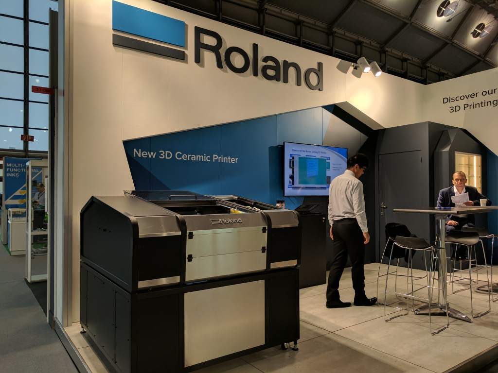 Roland-3D-ceramic-printer-formnext-1024x768