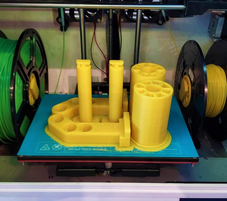 Read more about the article Flashforge Dreamer กับที่แขวนเส้นสำหรับม้วนขนาด1Kg