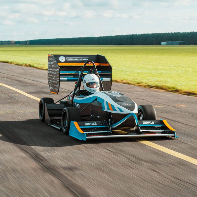 Read more about the article 3D Printer ตัวช่วยสำคัญในโครงการ Formula Student การแข่งขันของนักเรียน นักศึกษา