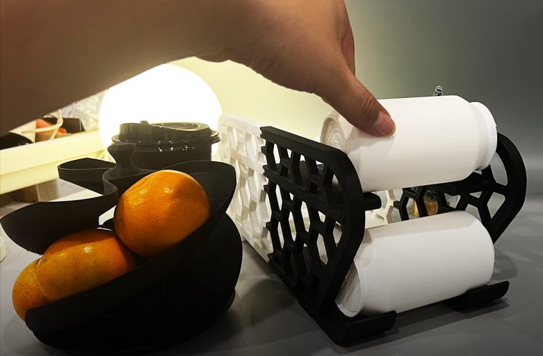 คืนพื้นที่ในตู้เย็น ด้วยชั้นวางเครื่องดื่ม ที่ใช้งานได้จริงจาก HighSpeed 3D Printing